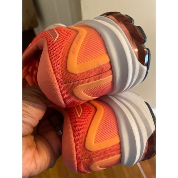 ASICS GT-1000 11 Women Sneakers Size 9 - Picture 8 of 9